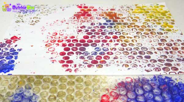 Fun bubble wrap art activity for toddlers